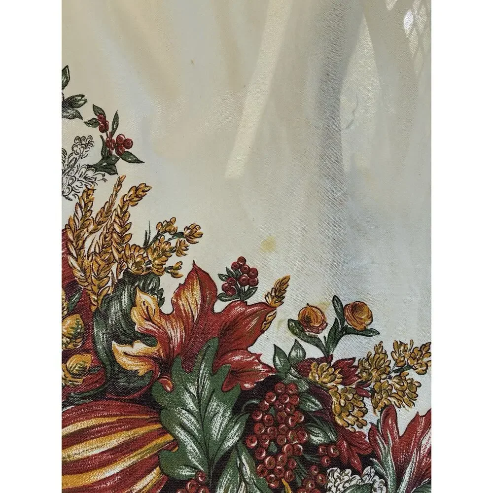Vintage 1992 Fashion Industries Round Table Cloth 65